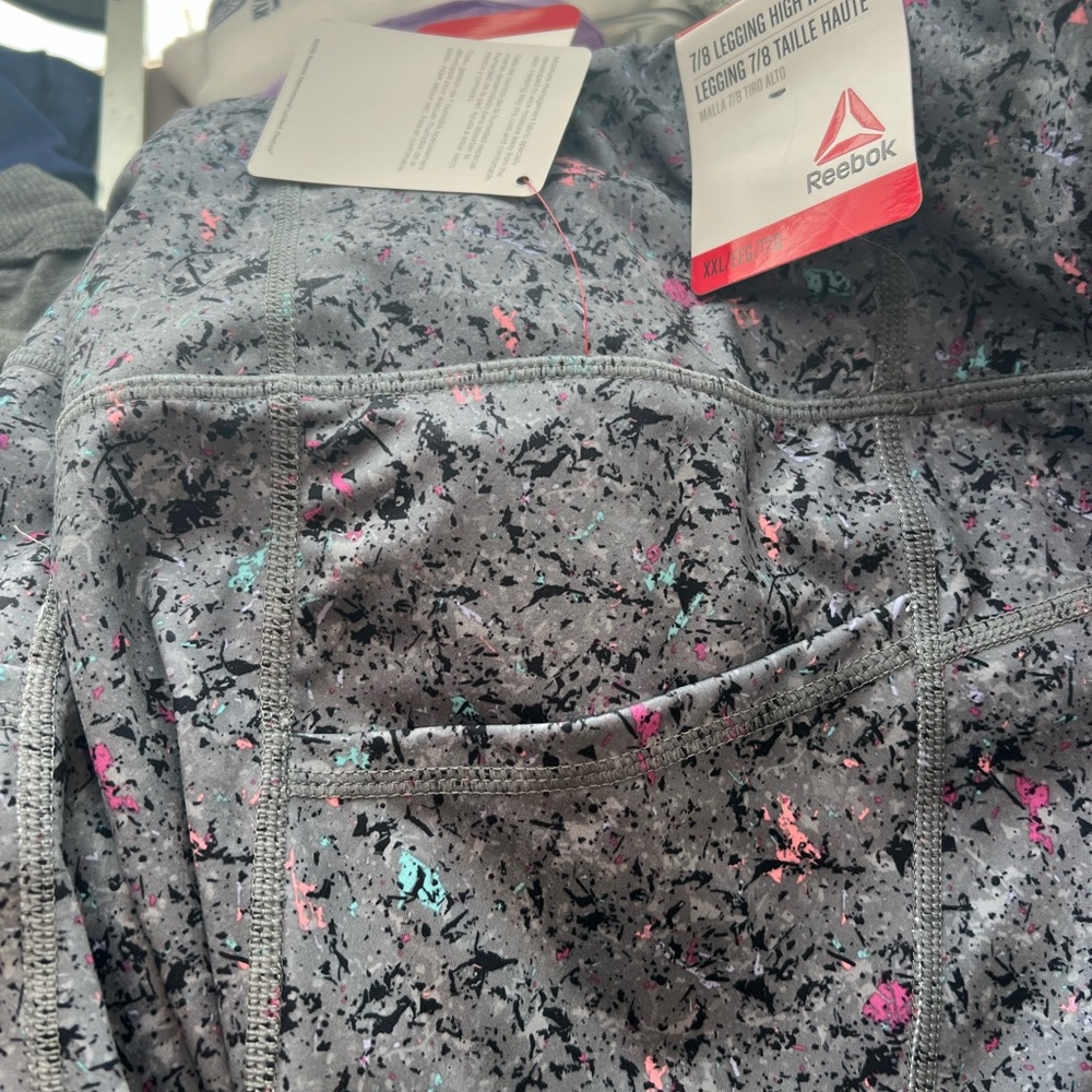 Reebok leggings with pockets